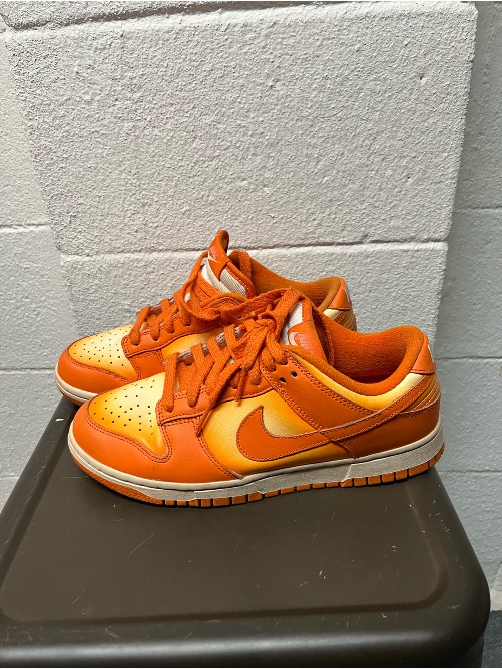Nike Low-Top Sneakers in Orange and Yellow Gradient - Picture 3 of 8